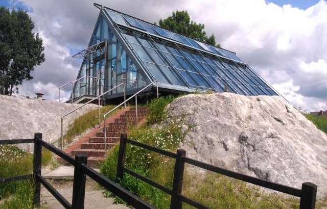 Gläserner Solespeicher heute